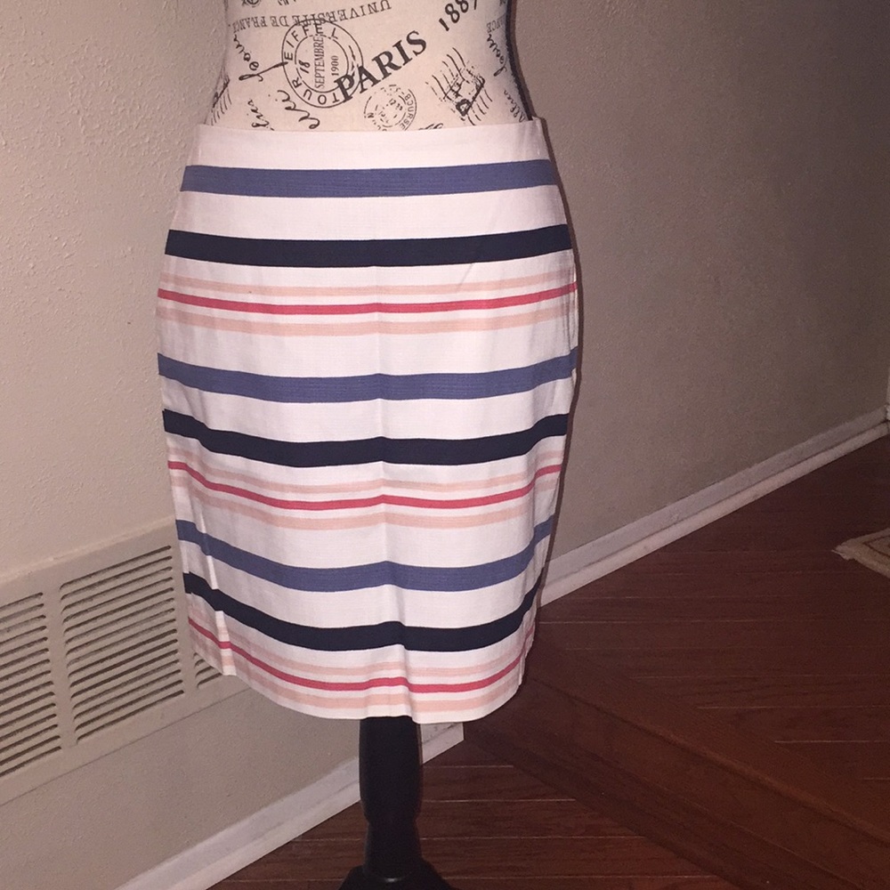 Ann Taylor skirt size 2 worn once